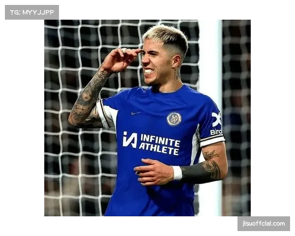 切尔西赛前演练新阵型，疑似强化边后卫内收肋部进攻